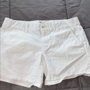 American Eagle White shorts